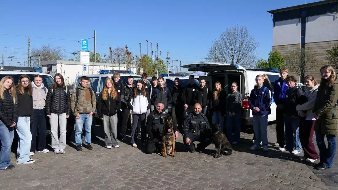 BPOLI MD: Faszination, Abwechslung und ein Beruf mit Sinn - Zukunftstag bei der Bundespolizei in Magdeburg - Bild: presseportal.de