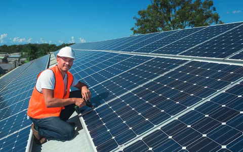 Batteriespeicher als Investmentklasse: Marc Hegemann und Mark Breit von PVMarktplatz verraten, warum smarte Anleger jetzt auf Standalone-Speicher setzen - Foto: presseportal.de