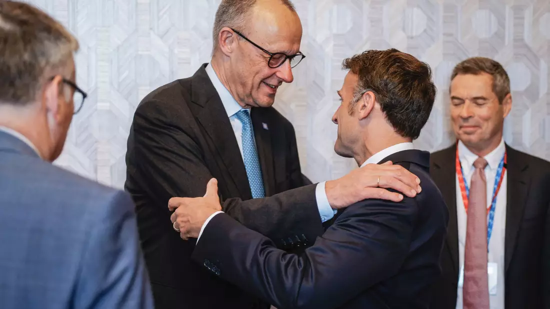 Merz und Macron haben die Verteidigungsministerien beauftragt, sich erneut über FCAS zu beugen. - Bild: Koch, Tobias/dpa-Zentralbild/dpa