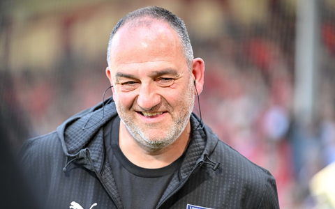 Heidenheims Trainer Frank Schmidt. (Archivbild) - Foto: Harry Langer/dpa