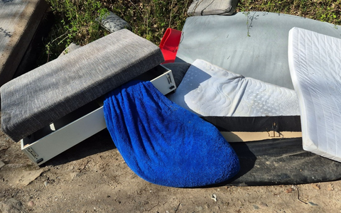 POL-NMS: 20260424-3-PDNMS-Illegale Müllentsorgungen in Felm und Altenholz - Foto: presseportal.de