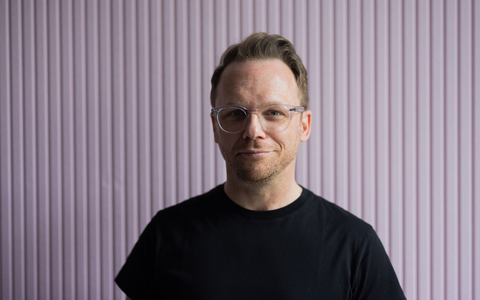 In der neuen RTL-Quizshow tritt ein Kandidat gegen ein 200-köpfiges Publikum an und muss bei Schätzfragen besser liegen als die kollektiven Antworten. - Foto: Rolf Vennenbernd/dpa