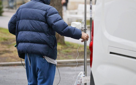 Patient mit Infusionsständer (Archiv) - Foto: via dts Nachrichtenagentur