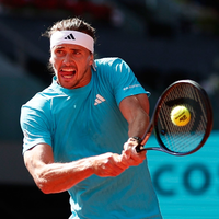 Erreichte die dritte Runde in Madrid: Alexander Zverev - Foto: Pablo Garcia/AP/dpa