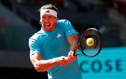 Erreichte die dritte Runde in Madrid: Alexander Zverev - Foto: Pablo Garcia/AP/dpa