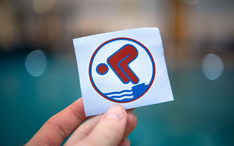 Ein Erfolg: Im vergangenen Jahr wurden fast 100.000 Schwimmabzeichen ausgegeben. (Symbolbild) - Foto: Sina Schuldt/dpa