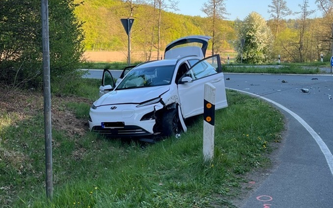 POL-HX: Verkehrsunfall mit vier verletzten Personen auf der B 252 - Foto: presseportal.de