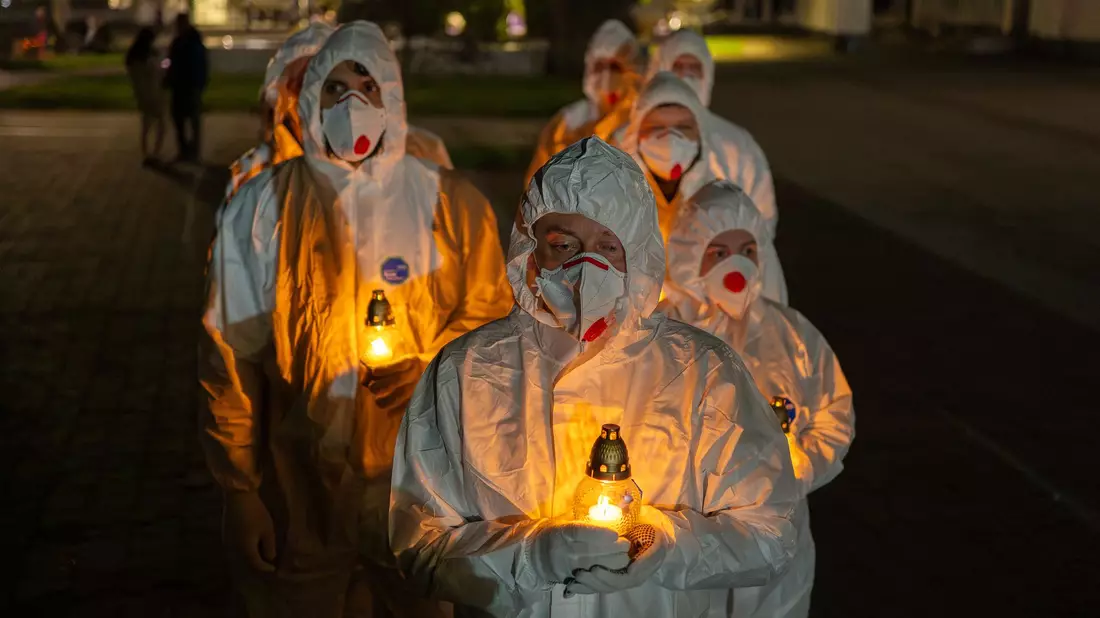 Die Ukraine wirft Russland zum Jahrestag «nuklearen Terrorismus» vor, weil das stillgelegte Kernkraftwerk Tschernobyl durch Drohnenschläge im Moskauer Angriffskrieg weiter Gefahren ausgesetzt ist. - Bild: Dan Bashakov/AP/dpa