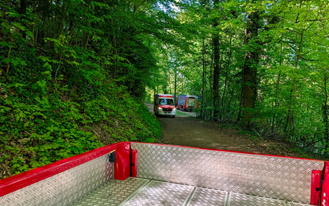 FW Weinheim: Feuerwehr Weinheim im Einsatz - Technische Störung, Ölgeruch und Notfall im Exotenwald - Foto: presseportal.de