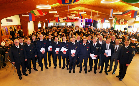 FW-PB: Feuerwehren im Paderborner Land ziehen Bilanz eines einsatzreichen Jahres / Verbandsversammlung des Verbandes der Feuerwehren (VdF) im Kreis Paderborn - Foto: presseportal.de
