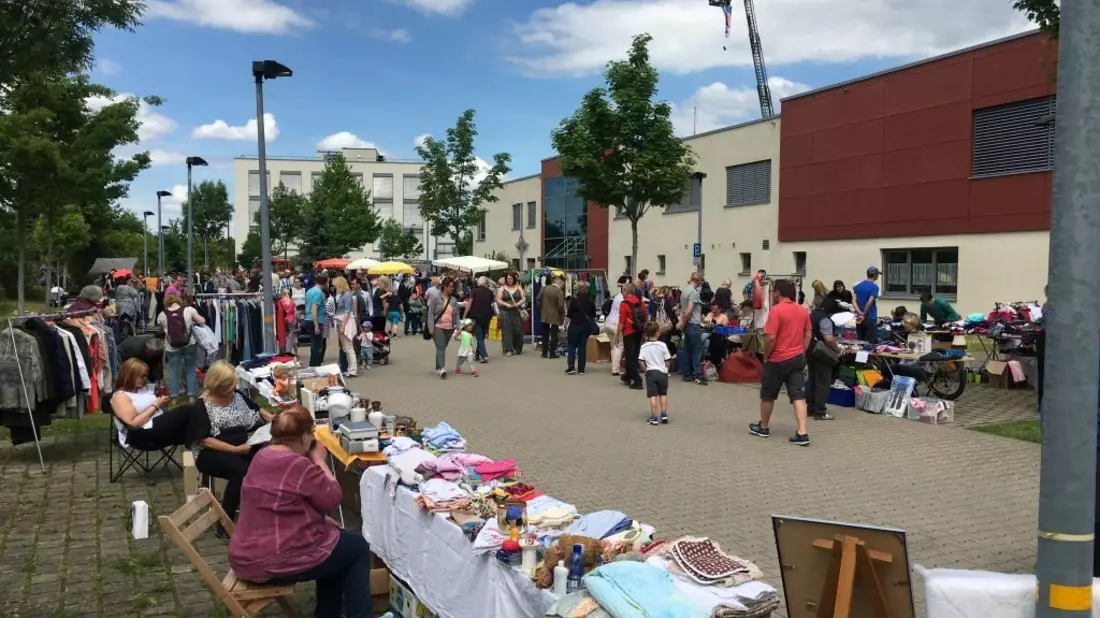 FW Weinheim: Großer Flohmarkt beim Tag der offenen Tür der Feuerwehr Weinheim - jetzt Standplatz sichern - Bild: presseportal.de
