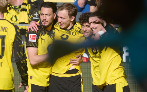 Jubel bei Borussia Dortmund: Die vorzeitige Champions-League-Qualifikation ist geschafft.  - Foto: Bernd Thissen/dpa