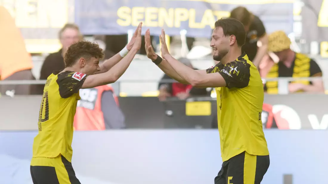 Nach zuletzt zwei Niederlagen kann der BVB wieder jubeln. - Bild: Bernd Thissen/dpa