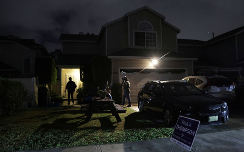 Die Ermittlungen begannen noch in der Nacht.  - Foto: Ethan Swope/AP/dpa