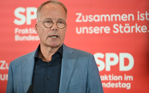 SPD-Fraktionschef Miersch hat ein Aussetzen der Schuldenbremse ins Gespräch gebracht. (Archivbild)  - Foto: Markus Lenhardt/dpa