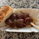 Currywurst ist in Kenia bisher unbekannt gewesen. - Foto: Eva Krafczyk/dpa
