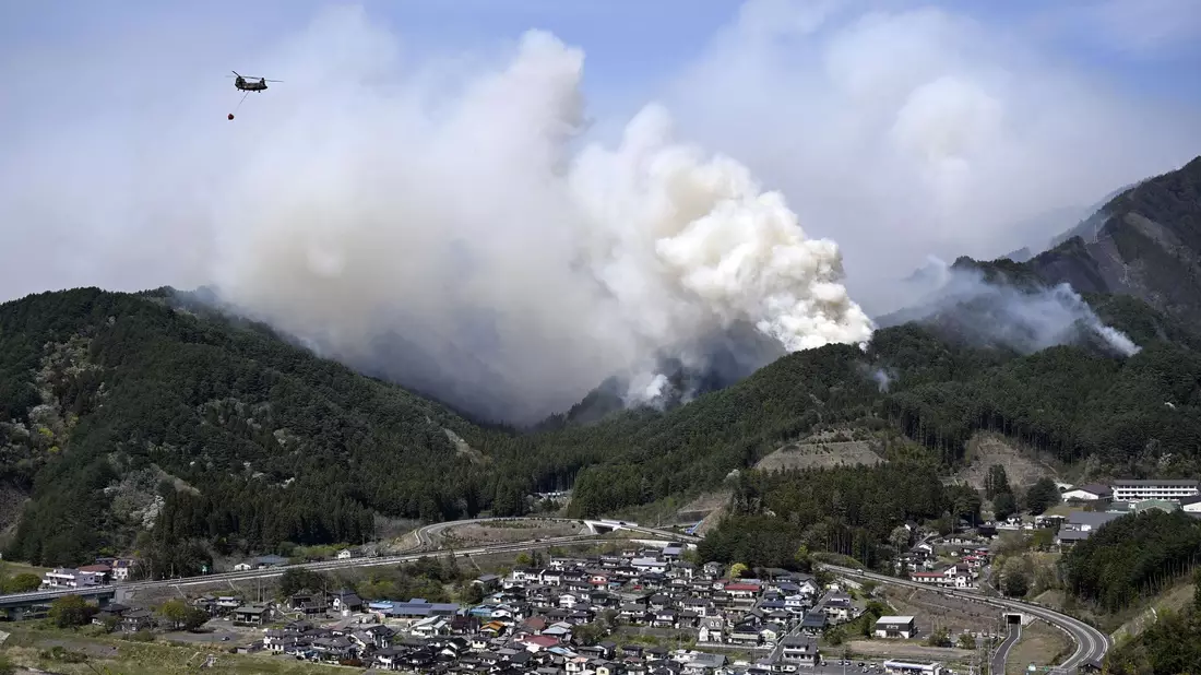 Rund ein Drittel der Bevölkerung von ?tsuchi wurde zum Verlassen ihrer Häuser aufgefordert. - Bild: -/kyodo/dpa