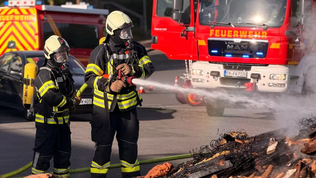 FW-EN: Brand in Müllwagen - Bild: presseportal.de
