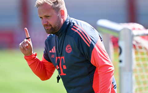 Alles hört auf sein Kommando: Aaron Danks beim Abschlusstraining in Aktion. - Foto: Sven Hoppe/dpa