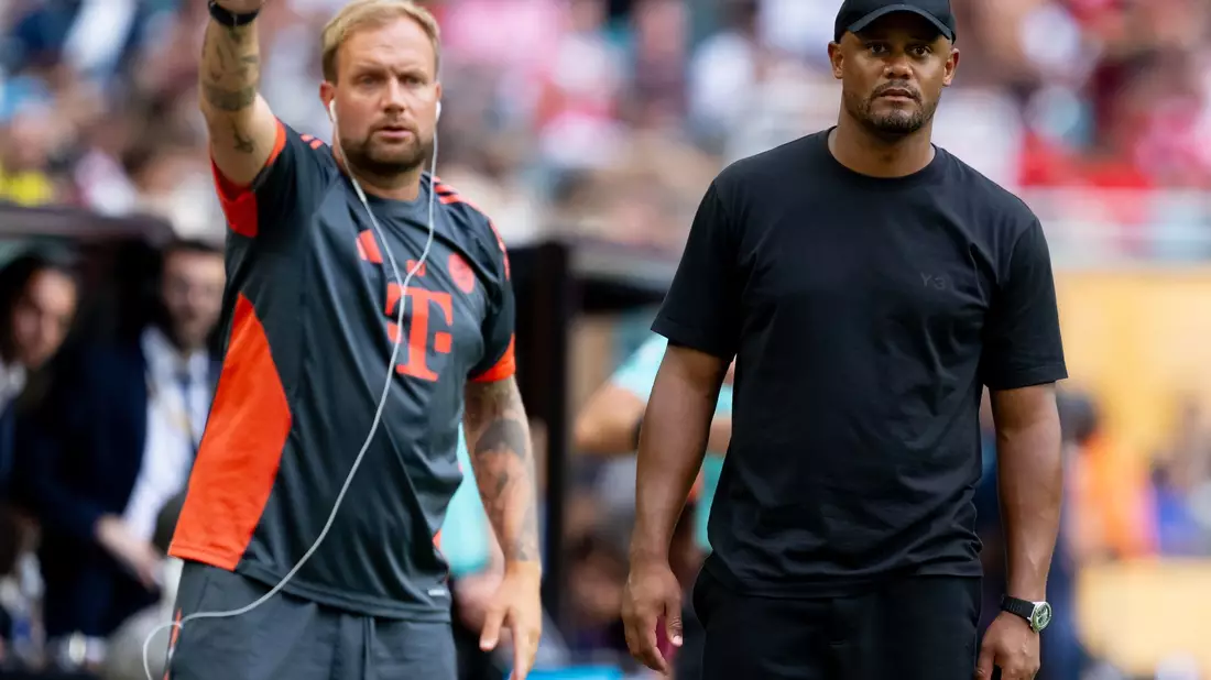 Rollentausch in Paris: Assistent Aaron Danks (l) wird den gesperrten Chefcoach Vincent Kompany am Spielfeldrand vertreten. (Archivbild) - Bild: Sven Hoppe/dpa