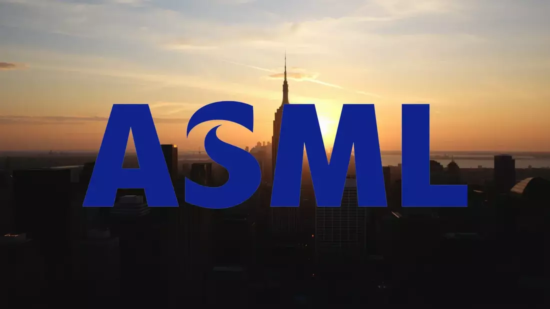 ASML Targets 80 EUV Machines by 2027 as $600 Billion AI Spending Spree Fuels Chip Tool Demand Illustration mit AI erstellt übermittelt durch boerse-global.de