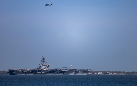 Der Flugzeugträger «USS George H.W. Bush» ist bereits der dritte der US-Marine in der Krisenregion im Mittleren Osten. - Foto: Kendall Warner/The Virginian-Pilot via AP/dpa