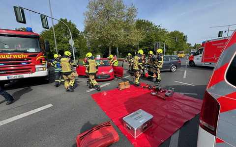 FW-GE: Verkehrsunfall mit zwei verletzten Personen in Gelsenkirchen Erle - Foto: presseportal.de