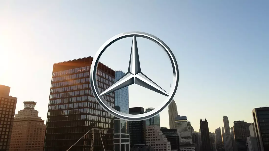 Mercedes-Benz Rethinks Its China Playbook as Sales Slump and Margins Tighten Illustration mit AI erstellt übermittelt durch boerse-global.de