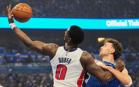 Das Duell zwischen Orlando und Detroit war hart umkämpft. - Foto: John Raoux/AP/dpa