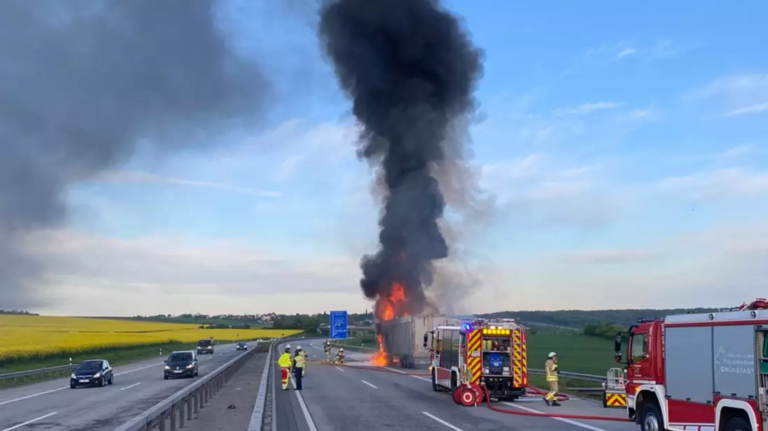 POL-PDNW: BAB 6 - Brennender Lkw - Bild: presseportal.de