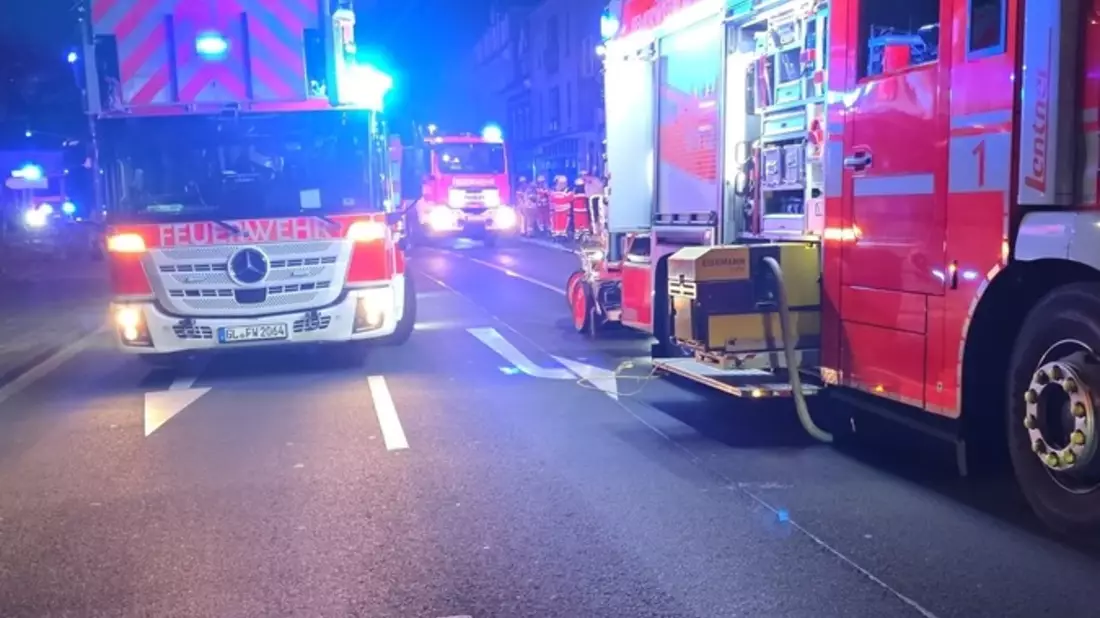 POL-RBK: Bergisch Gladbach - Rauchentwicklung in Treppenhaus sorgt für Einsatz von Feuerwehr und Polizei - Gemeinsame Pressemitteilung - Bild: presseportal.de