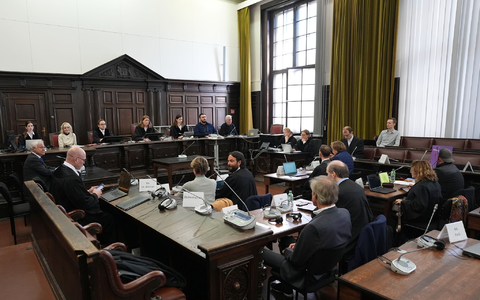 Im aktuellen Prozess gibt es sieben Angeklagte. - Foto: Marcus Brandt/dpa Pool/dpa
