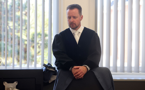 Oberstaatsanwalt Harald Nowack von der Staatsanwaltschaft Rostock. Sie wirft der Angeklagten Mord aus Heimtücke und niedrigen Beweggründen vor.  - Foto: Bernd Wüstneck/dpa