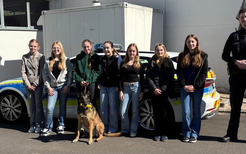 POL-PDTR: Girls Day bei der Polizeiinspektion Saarburg und der Polizeiwache Konz - Foto: presseportal.de
