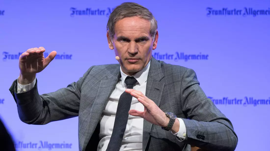 Konzernchef Oliver Blume will «jeden Stein umdrehen». - Bild: Hannes P. Albert/dpa