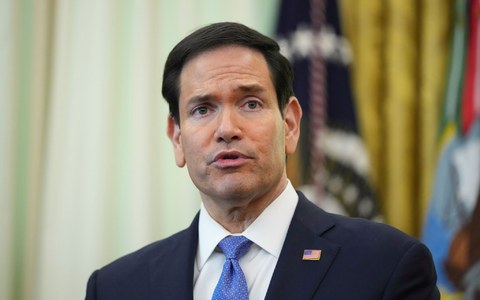 US-Außenminister Marco Rubio vergleicht die Straße von Hormus mit einer «wirtschaftlichen Atomwaffe». (Archivbild) - Foto: Mark Schiefelbein/AP/dpa