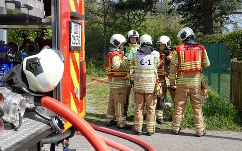 FW Dresden: Starke Rauchentwicklung nahe Flughafen Dresden - Brand schnell unter Kontrolle gebracht - Foto: presseportal.de