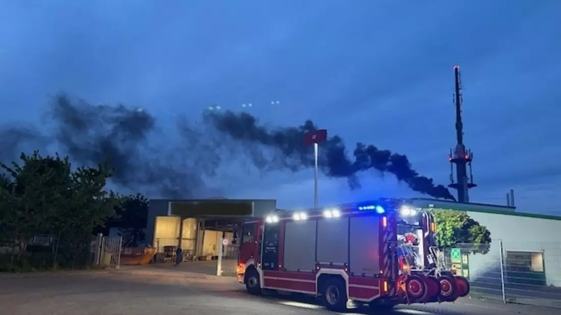 POL-PDPS: Brand in Entlackungsbetrieb - Hoher Sachschaden - Bild: presseportal.de