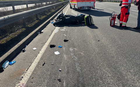 POL-PDNW: Autobahnpolizei Ruchheim - Vollsperrung auf BAB 6 nach Motorradunfall - Foto: presseportal.de