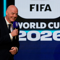 Gianni Infantino ist ein Freund der neuen Regel. (Archivbild) - Foto: Chris Carlson/AP/dpa