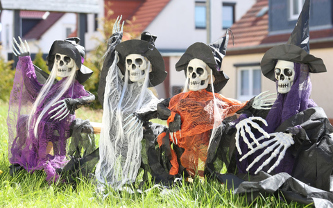 Die Vorbereitungen auf die Walpurgisnacht laufen bereits. (Archivbild) - Foto: Matthias Bein/dpa