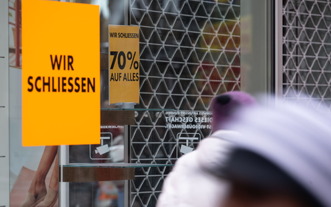 In Deutschland gibt es derzeit noch rund 300.000 Geschäfte, 2015 waren es noch etwa 372.000. (Archivbild) - Foto: Marijan Murat/dpa