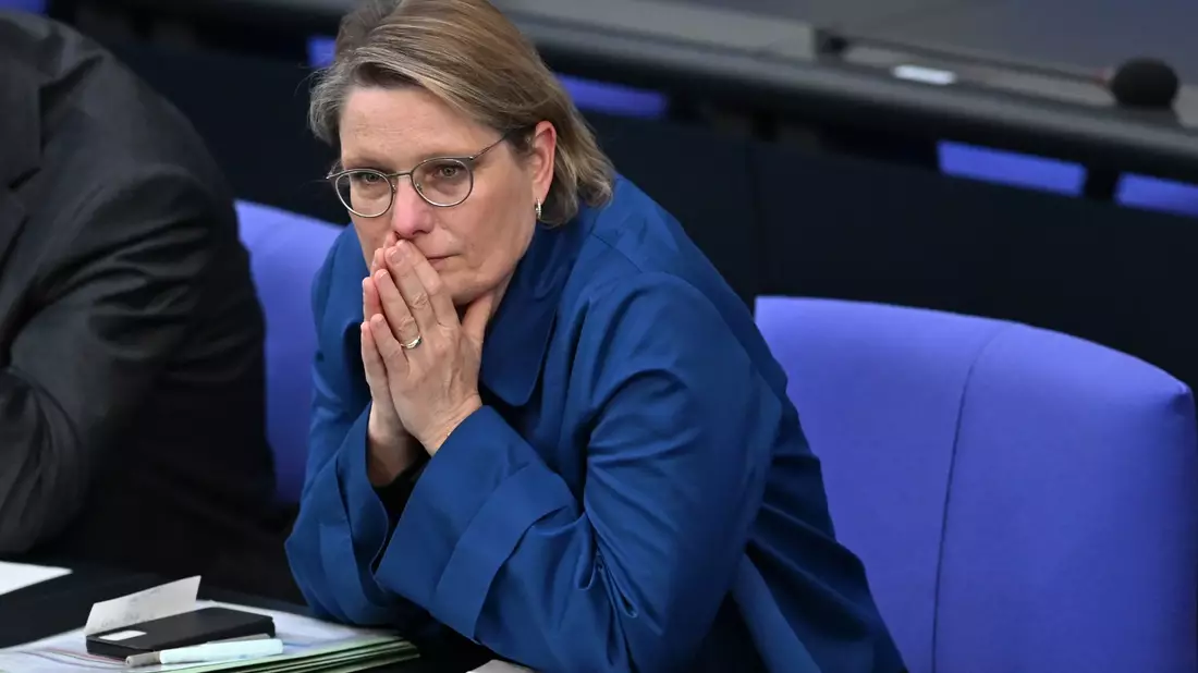 Mit der Regelung zu Schonfristzahlungen will Bundesjustizministerin Stefanie Hubig (SPD) dafür sorgen, dass weniger Menschen wegen verspäteter Mietzahlungen obdachlos werden. (Archivbild) - Bild: Markus Lenhardt/dpa