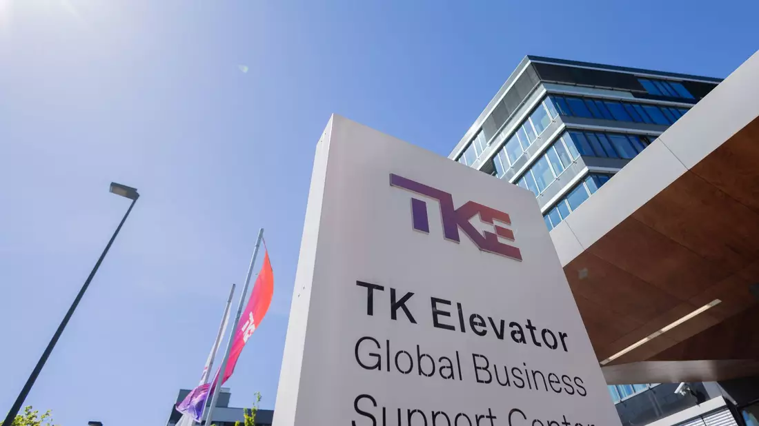 Neuer Marktführer bei Fahrstühlen und Rolltreppen? Kone übernimmt den bisherigen Konkurrenten TK Elevator. - Bild: Rolf Vennenbernd/dpa
