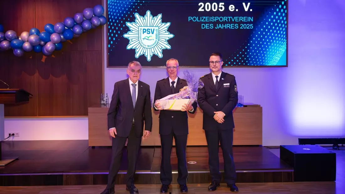 POL-ME: Auszeichnung durch Innenminister Herbert Reul: PSV Mettmann ist Polizeisportverein des Jahres - 2604111 - Bild: presseportal.de