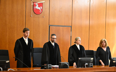 Das Schwurgericht in Göttingen ordnete die Unterbringung des Beschuldigten an.  - Foto: Swen Pförtner/dpa