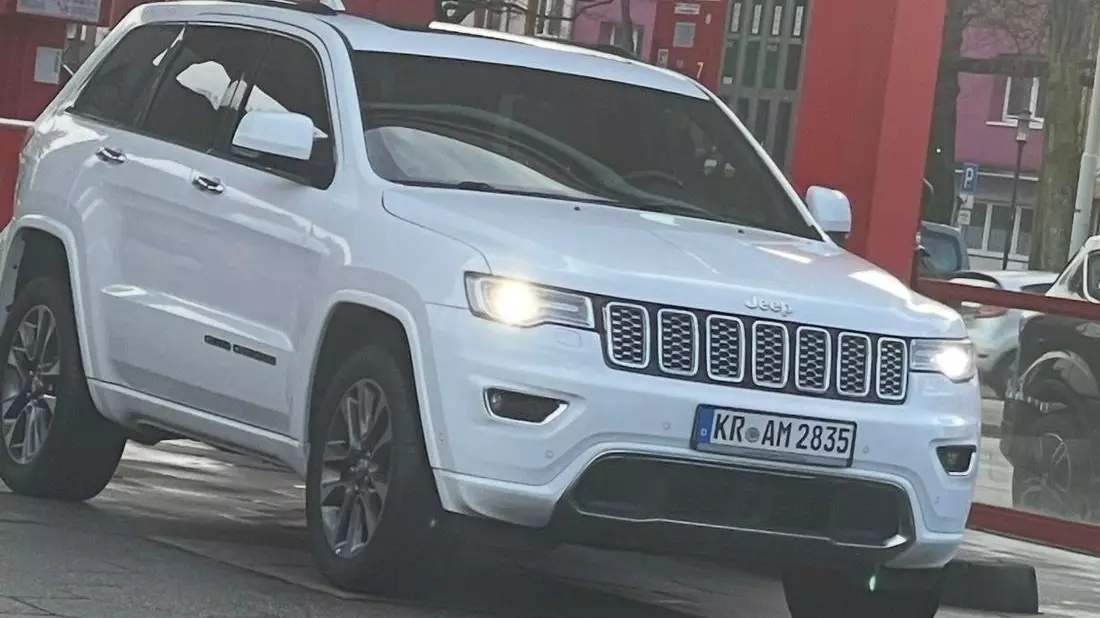 POL-VIE: Tönisvorst-St. Tönis: Jeep gestohlen - Kripo sucht Hinweise - Bild: presseportal.de
