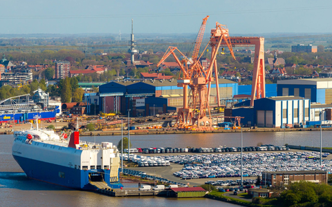 Rund 400.000 Arbeitsplätze hängen direkt und indirekt an der maritimen Wirtschaft. (Archivbild) - Foto: Sina Schuldt/dpa
