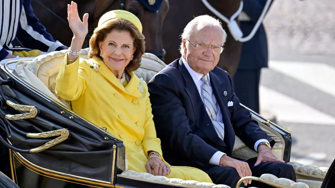 Steht ihrem schwedischen Mann seit vielen Jahrzehnten treu und gut gelaunt zur Seite: Königin Silvia. (Archivbild) - Bild: Janerik Henriksson/TT News Agency/AP/dpa