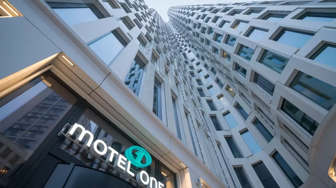 Motel One übertrifft erstmals eine Milliarde Euro Umsatz / Steigende Internationalisierung bestätigt Hotelkonzept - Bild: presseportal.de